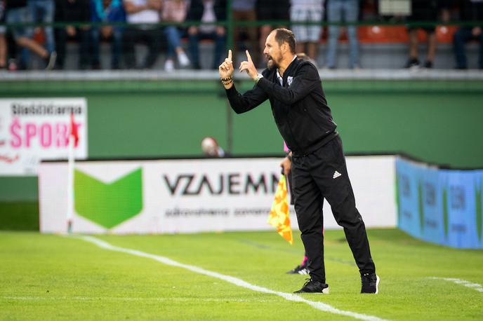 Mura - Maccabi Haifa | Ante Šimundža je bil več kot zadovoljen s predstavo svojih igralcev. Po koncu tekme je športno priznal, da je bil Maccabi boljši nasprotnik. | Foto Blaž Weindorfer/Sportida