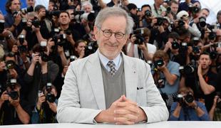 Netflix vrača udarec Spielbergu, ki bi jih rad izgnal z Oskarjev #video