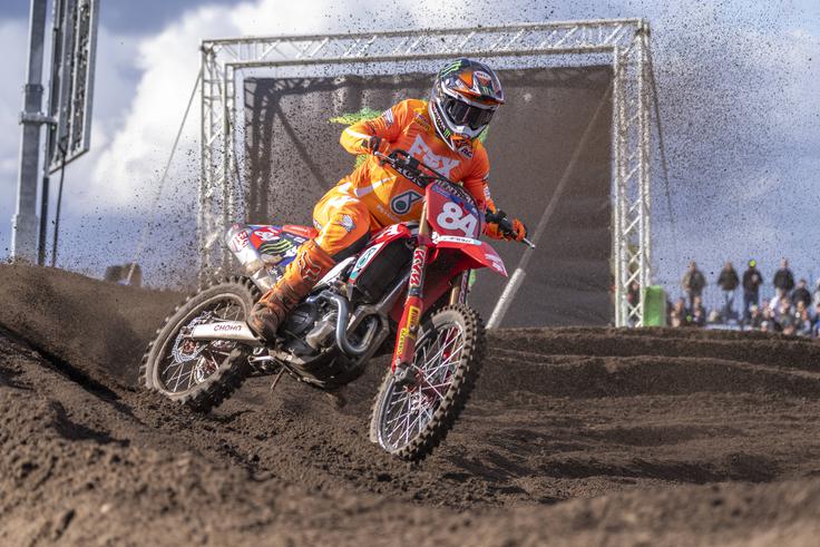 Jeffrey Herlings je na zadnjih dirkah nepremagljiv. Postal bo svetovni prvak, vrača pa se tudi na pokal narodov. | Foto: Guliverimage