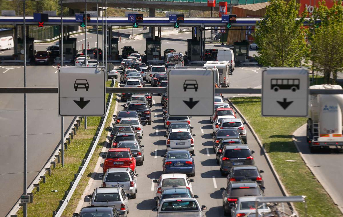 Mejni prehod | Med vikendom bo spet gneča od Avstrije proti Hrvaški, napovedujejo na promet.si. | Foto STA