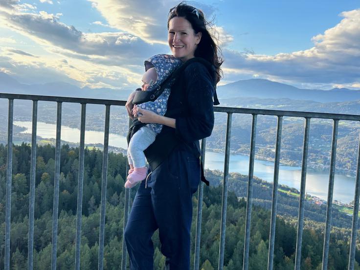 Pred dvema letoma je še tretjič postala mama. "Bolj sem mirna, bolj hočem uživati v tem času, ker zdaj je pa res zadnjič in moram to izkoristiti," je povedala o tokratni izkušnji. | Foto: osebni arhiv