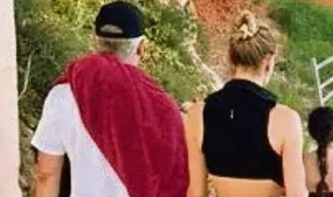 Schweinsteiger na Majorki uživa s skrivnostno svetlolasko