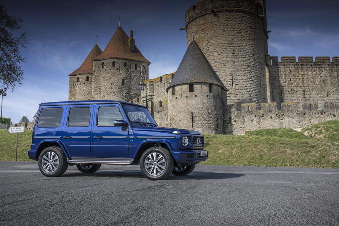 Iz avstrijske tovarne Magna Steyr veliko izdelanih avtomobilov v najbolj priljubljene države (ZDA, Kitajska in Dubaj) prepeljejo prek Luke Koper. | Foto: Mercedes-Benz