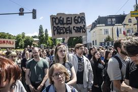 Protest študentov na Aškrčevi.