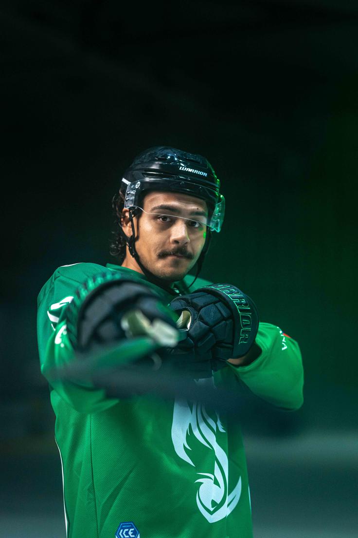 "Če bi mlajšim hokejistom lahko dal nasvet, bi jim rekel, naj bodo v prvi vrsti dobri ljudje." | Foto: Domen Jančič