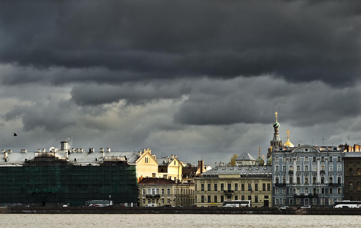 Sankt Peterburg | Več kot 30 dronov so sestrelili nad Sankt Petersburgom in regijo Leningrad, ki obkroža drugo največje rusko mesto, še devet pa nad Moskvo in okoliško regijo. | Foto Guliverimage
