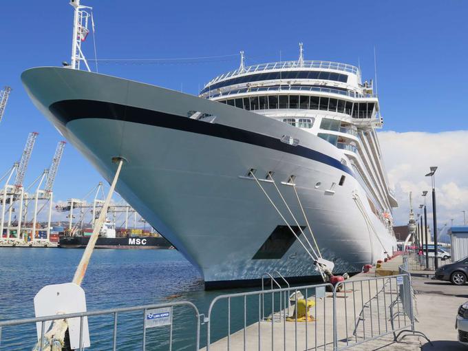 Viking Sky, potniška ladja, Koper | Foto: STA/Bojan Kralj