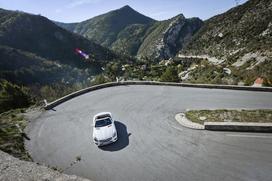 Mercedes SLC - prva vožnja prenovljenega roadsterja