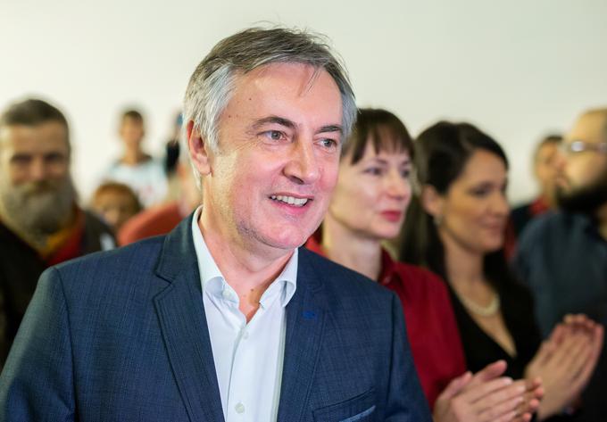Če se bo Miroslav Škoro podal na parlamentarne volitve, ga po oceni Žarka Puhovskega v prihodnjih mesecih čaka še veliko dela. | Foto: Reuters