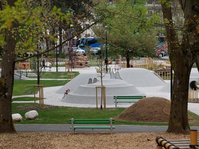 V Tivoliju oživili park iz 60. let: nova igrala in kotalkališče #foto