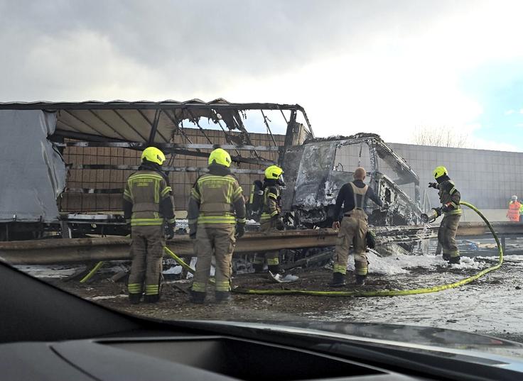 Tovornjak nesreča | Foto: Metka Prezelj