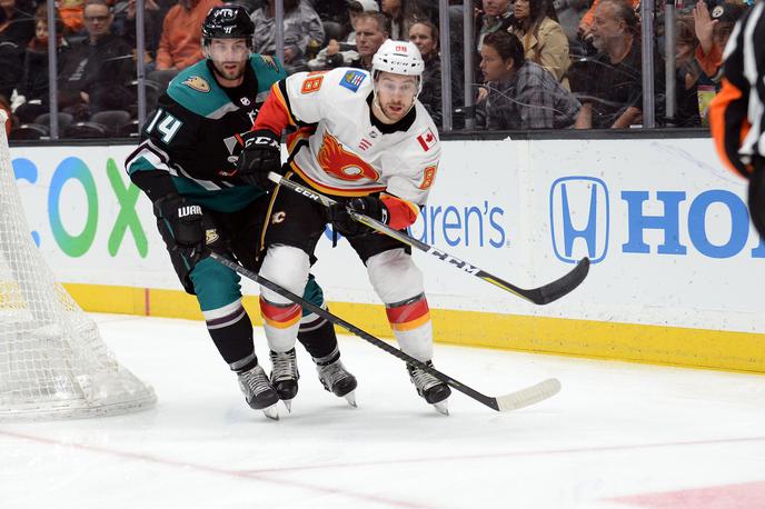 Calgary Flames | Hokejisti vodilnega moštva zahoda Calgaryja so izgubili na gostovanju pri Anaheimu.  | Foto Reuters