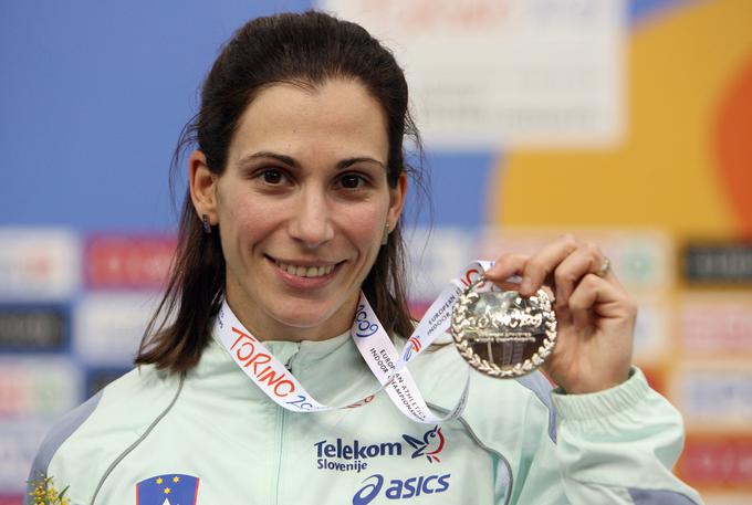 Leta 2009 je na dvoranskem EP v Torinu s skokom 14,60 metra osvojila naslov evropske podprvakinje v troskoku.  | Foto: Vid Ponikvar