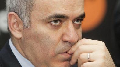 Kasparov: Opravičujem se za dolg odgovor, a šah je dolga igra