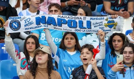 V živo: v Neaplju je vroče, Napoli in Inter igrata za prvo mesto