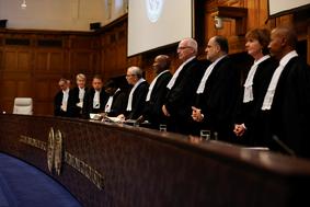 Meddržavno sodišče: Izrael naj nemudoma zaustavi ofenzivo v Rafi