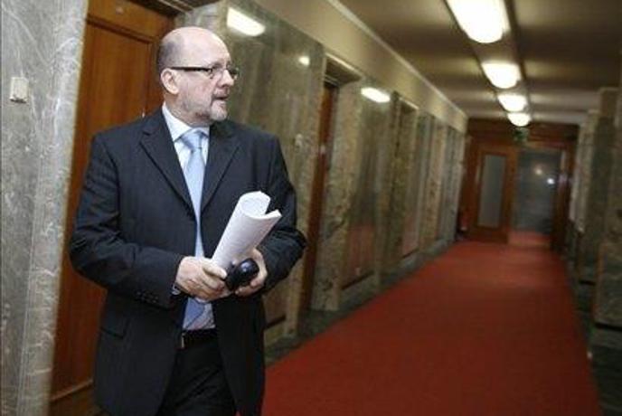 SNS poziva vlado, naj ne hiti s priznavanjem Kosova