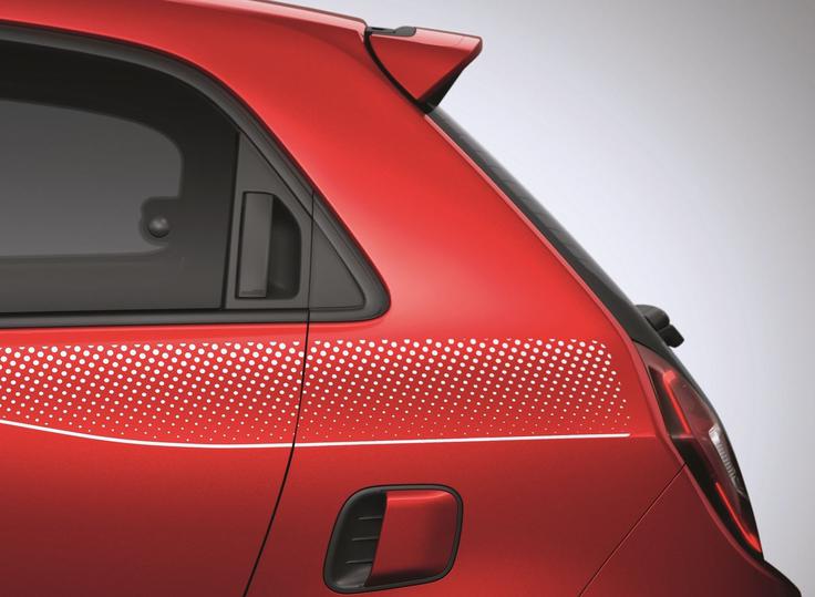 Novost je tudi odprtina za zrak na boku avtomobila, ki jo je imel do zdaj le športni twingo GT. | Foto: Renault