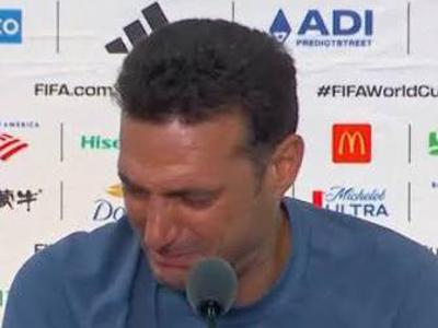 De la Fuente ponosen na svoje fante, Scaloni v solzah zapustil novinarsko konferenco #video