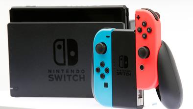 Nintendo s kar dvema konzolama Switch
