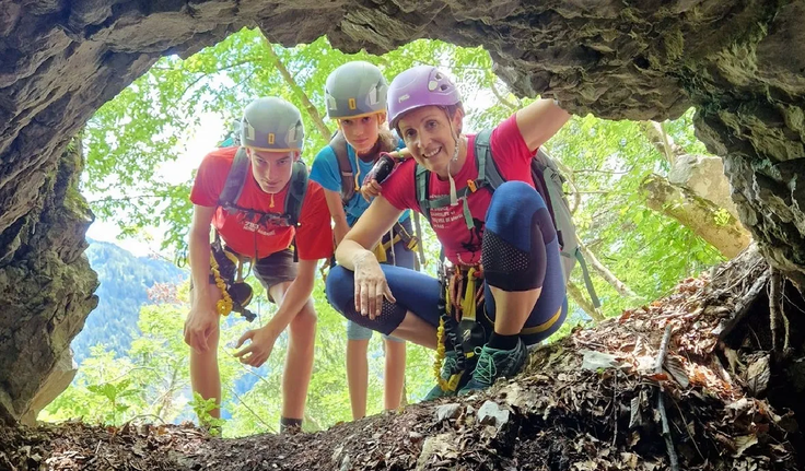 Na ferati Olimpline na Koroškem s starejšima dvema, Adijem in Laro. | Foto: Marko Petek