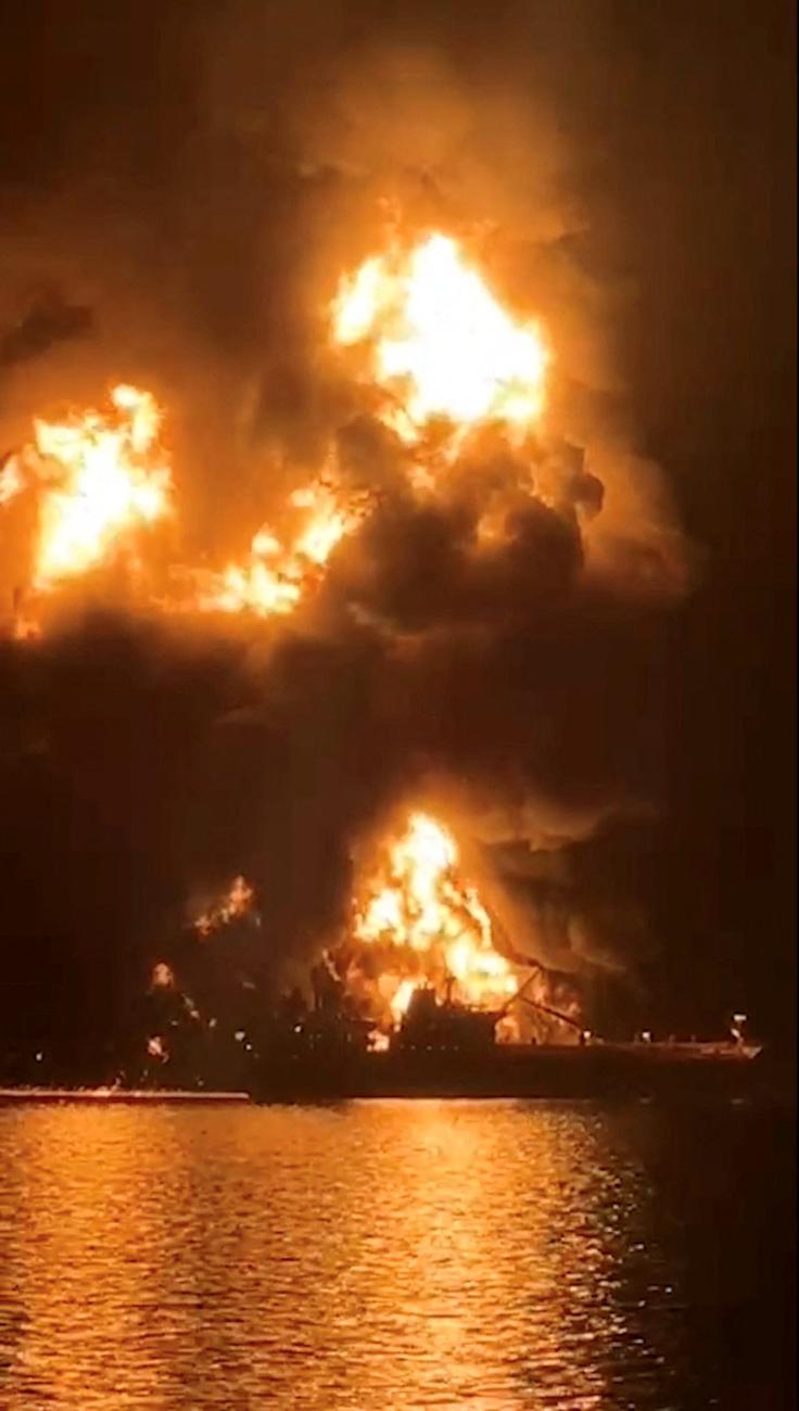 Iranci so v iraških vodah napadli najmanj dva tankerja. | Foto: Reuters