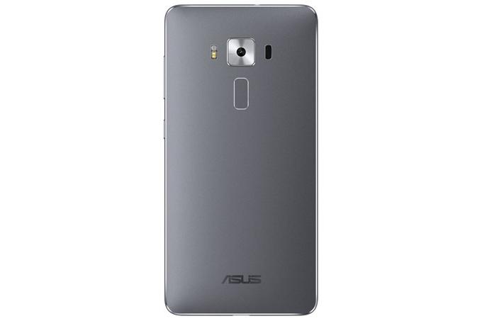 Čitalnik prstih odtisov je pod fotoaparatom. | Foto: Asus.com