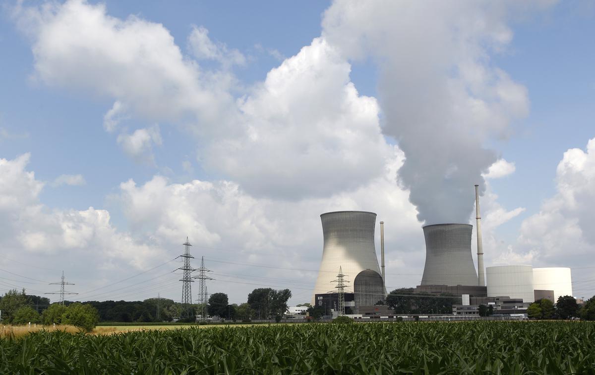 NEMČIJA JEDRSKA ELEKTRARNA | Od 1. oktobra bodo smele nekatere elektrarne na premog znova začasno proizvajati elektriko, pojavile pa so se tudi pobude za podaljšanje delovanja še zadnjih treh nemških jedrskih elektrarn, ki bi se sicer morale ustaviti s koncem letošnjega leta.  | Foto Reuters