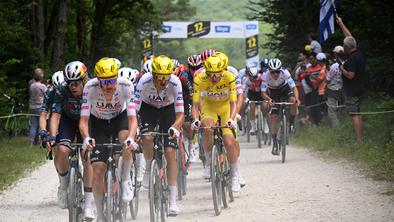 Turgis zmagovalec spektakularne etape, Pogačar ostaja trdno v rumenem