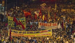 Protesti proti visokim cenam javnega prevoza se širijo po Braziliji