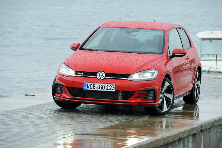 Emil Frey je kupil 275 avtomobilskih trgovcev, ki so bili do zdaj del Porsche Holdinga iz Salzburga v Avstriji. | Foto: Jure Gregorčič