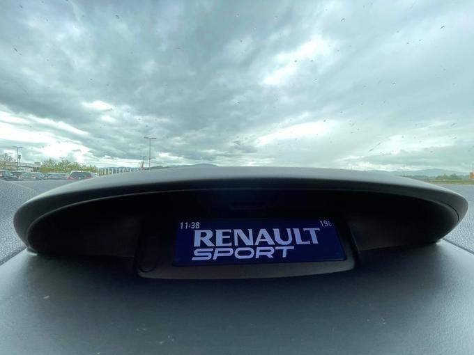 Še kdaj taka oznaka v Renaultovih športnih avtomobilih? | Foto: Gregor Pavšič