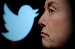 Musk na Twitterju znova odprl račune več novinarjev