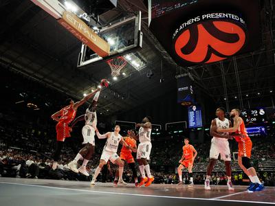 Olympiacos v finale z obrambo, Real Madrid pa s stotico
