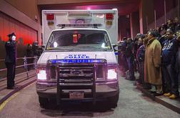 New York pretresel umor dveh policistov (video)