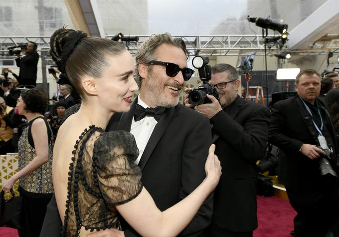 Joaquin Phoenix in Rooney Mara bosta zibala. | Foto: Getty Images