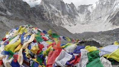 Osvojili smo bazni tabor Everest