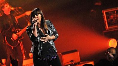 Singel Kelly Clarkson v milijon izvodih