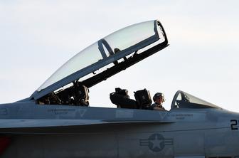 ZDA tik pred napadom na Iran, nato pa se zgodi to