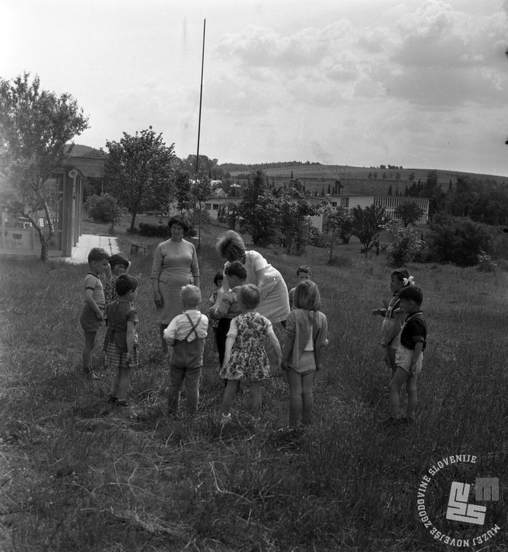 Otroško okrevališče Debeli Rtič, junij 1966 Otroško okrevališče Debeli Rtič, junij 1966 | Foto: Svetozar Guček, hrani: MNZS
