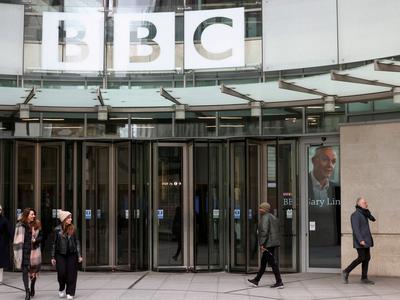 Kritike na račun dokumentarca o Trumpu odnesle generalnega direktorja BBC