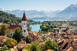 Tudi Švica uvedla karanteno za potnike iz Slovenije