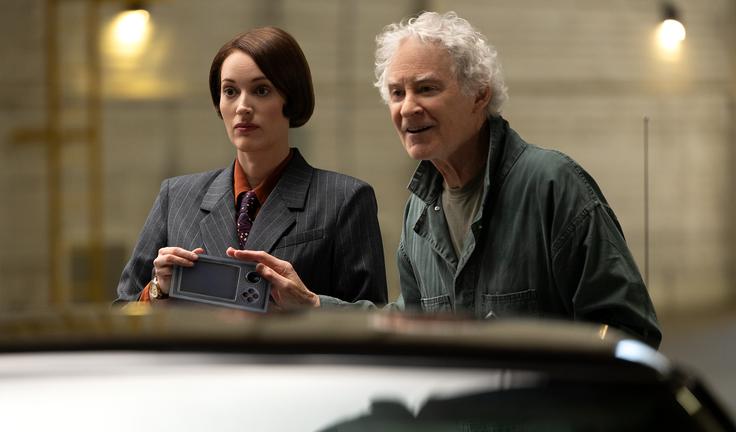 Phoebe Waller-Bridge in Kevin Kline sta neke vrste angela varuha romance – ali pa morda ne, sama to večkrat zanikata. | Foto: Jučer