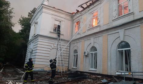 Rusija še naprej napada: z droni nad ukrajinsko mesto z vojaškim letališčem