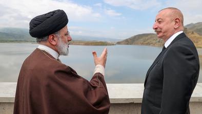 Helikopter z iranskim predsednikom strmoglavil v gorah. Gosta megla in tema ovirata reševanje. #video