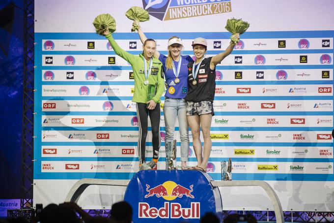 Janja Garnbret, Shauna Coxsey in Miho Nonaka v Innsbrucku 2016. | Foto: Red Bull Content Pool