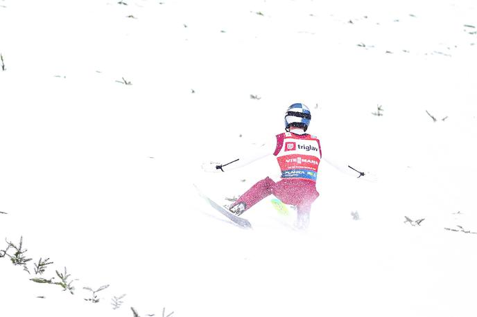 Stephan Embacher, Planica | Stephan Embacher je imel v četrtek težave ob doskoku. | Foto Guliverimage
