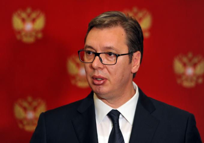 Srbski predsednik Vučić se je zahvalil Kitajcem za pomoč. | Foto: STA ,
