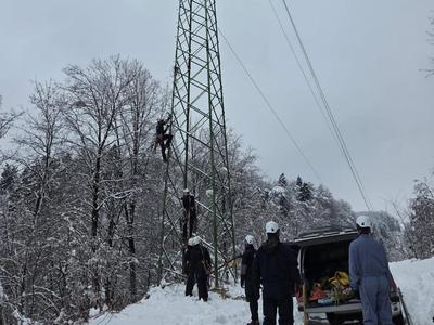 Elektro Maribor: Po snežni ujmi so poškodbe omrežja ogromne