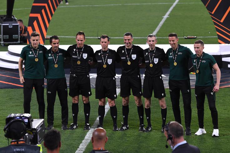 Leta 2022 je delil pravico na finalni tekmi lige Europa v Sevilli. | Foto: Guliverimage